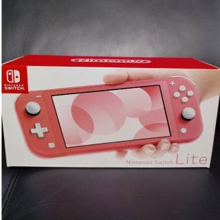 ニンテンドースイッチ(Nintendo Switch)の任天堂　スイッチライト 本体 Nintendo Switch LITE コーラル(家庭用ゲーム機本体)