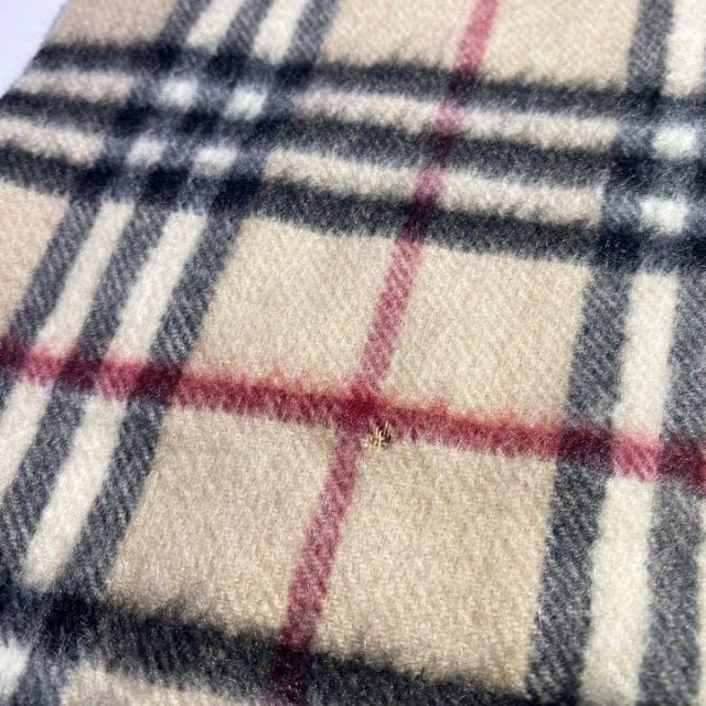 BURBERRY(バーバリー)のバーバリーロンドン　ノバチェック柄マフラー　カシミヤ100%   イングランド製 レディースのファッション小物(マフラー/ショール)の商品写真