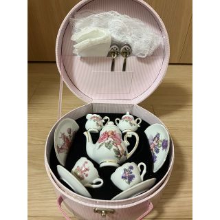 新品未使用】ロイターポーセリン フラワーフェアリー ティーセットの