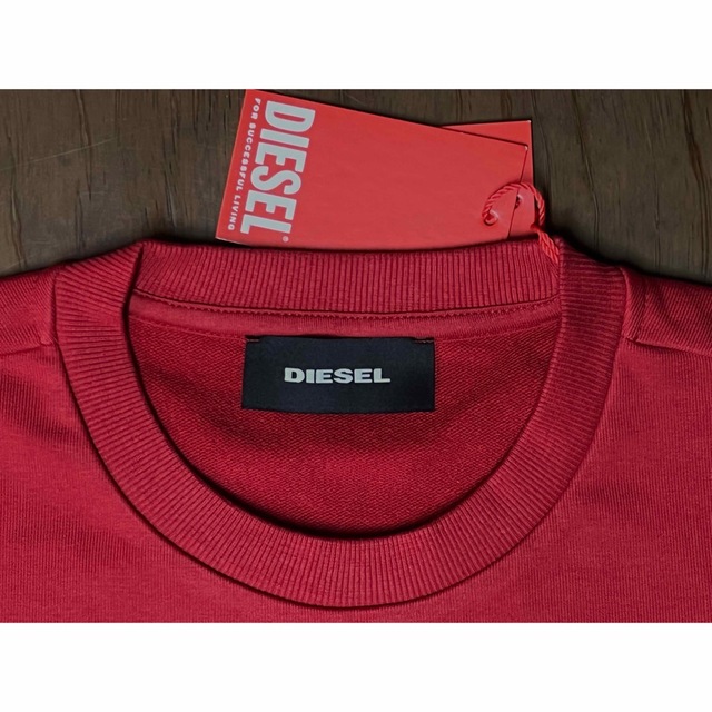 DIESEL - DIESEL 新品未使用 Lサイズ スウェット トレーナー 赤 DIESEL - DIESEL 新品未使用 Lサイズ スウェット トレーナー 赤