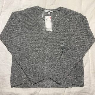 ユニクロ(UNIQLO)のXS ユニクロ  カシミヤ　Vネック　セーター  グレー(ニット/セーター)