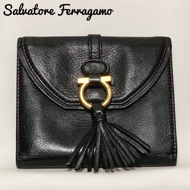 ✨未使用展示品　金運UP✨Ferragamo ミニ財布　ガンチーニ　パイソン