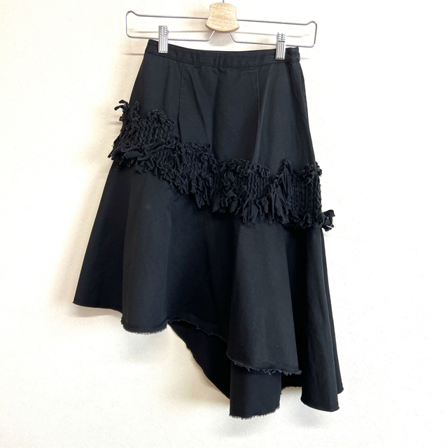TOMORROWLAND(トゥモローランド)のRay BEAMS 「アシンメトリーフレアスカート」 レディースのスカート(ひざ丈スカート)の商品写真