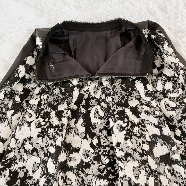 美品☆ADORE☆ブラック×シルバーラメ ボリュームフレアスカート サイズ