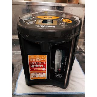 ゾウジルシ(象印)の象印の電気ポットです。 型番: CD-WUです。(電気ポット)