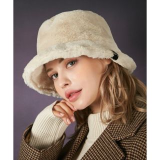 ザラ(ZARA)のVARZAR ファー バケットハット クリーム(ハット)