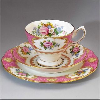 ロイヤルアルバート(ROYAL ALBERT)のロイヤルアルバートRoyal Albert レディー カーライル　カップソーサー(グラス/カップ)