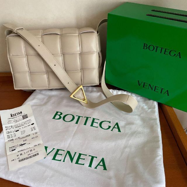 珍しい Bottega Veneta - ボッテガヴェネタ パデットカセット バック
