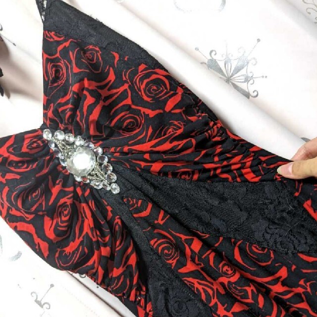 赤×黒❤ゴージャス❤花柄❤デカ❤ビジュー❤超！レア❤ロング❤キャバ❤ドレス レディースのフォーマル/ドレス(ロングドレス)の商品写真