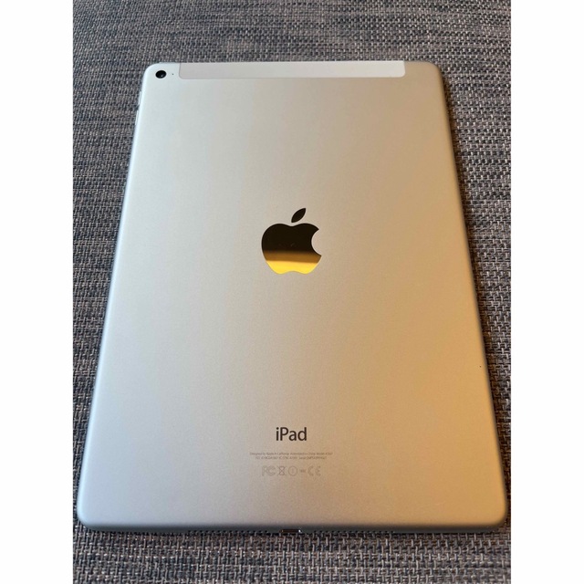 Apple(アップル)のiPad Air2 Wifi Cellularモデル 32GB MNVQ2J/A スマホ/家電/カメラのスマートフォン/携帯電話(スマートフォン本体)の商品写真