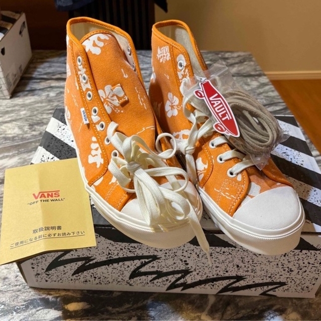 VANS - VANS ハイビスカス柄 スニーカー VAULT HIBISCU PERSIMの通販