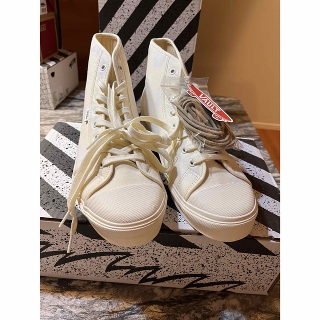 VANS ハイビスカス柄 スニーカー VAULT | フリマアプリ ラクマ