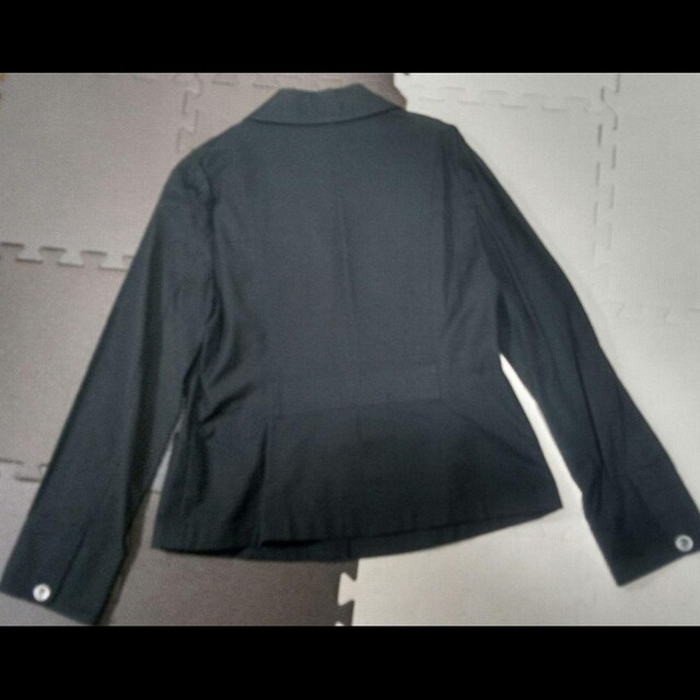 INDIVI(インディヴィ)の美品　INDIVI インディヴィ テーラードジャケット 　サイズ44　黒色 レディースのジャケット/アウター(テーラードジャケット)の商品写真
