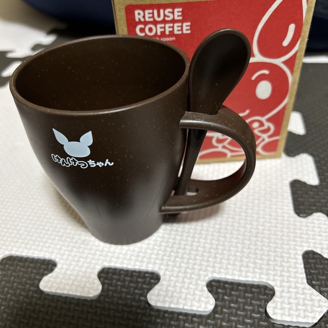 【新品】けんけつちゃん　REUSE COFFEE スプーン付きマグカップ エンタメ/ホビーのおもちゃ/ぬいぐるみ(キャラクターグッズ)の商品写真