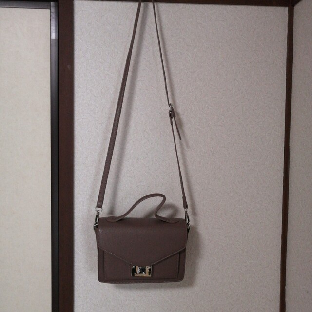 GRL(グレイル)のGRL　ショルダーバッグ　茶色　&　JILLSTUART ジルスチュアート 財布 レディースのバッグ(ショルダーバッグ)の商品写真