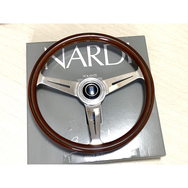 汎用パーツ【NARDI Classic】36.5Φ ウッドステアリング　良好　即決大歓迎