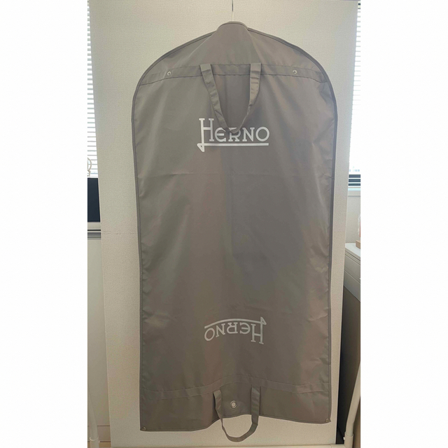 HERNO - 美品 ヘルノ クラウディア ホワイト 超軽量リバーシブル HERNO - 美品 ヘルノ クラウディア ホワイト 超軽量リバーシブル