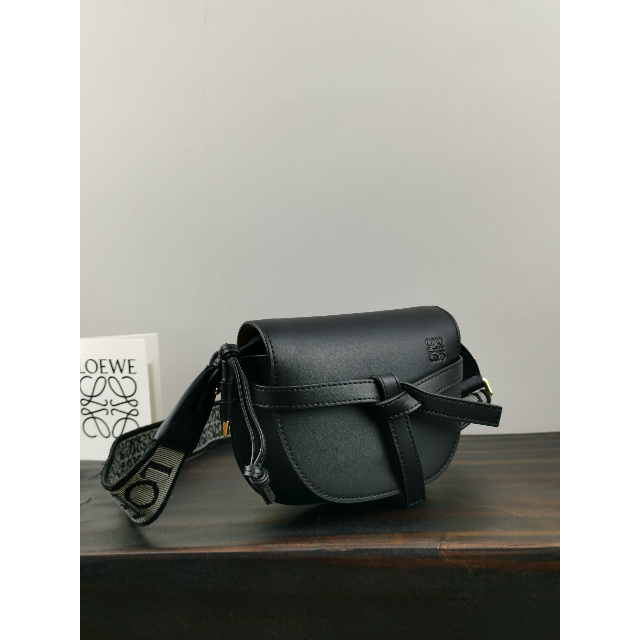 ロエベ LOEWE ショルダーバッグ GATE ウエスタン ミニ ブラック | ofa.sg