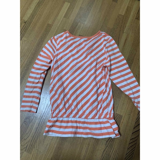 UNIQLO(ユニクロ)のUNIQLO ロンT サイズ120 キッズ/ベビー/マタニティのキッズ服女の子用(90cm~)(Tシャツ/カットソー)の商品写真