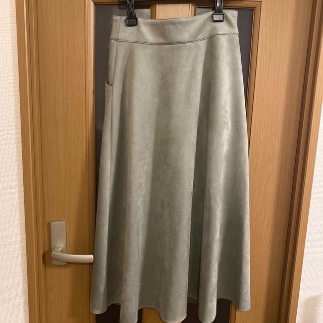 ZARA(ザラ)のZARA スカート　モスグリーン レディースのスカート(ロングスカート)の商品写真