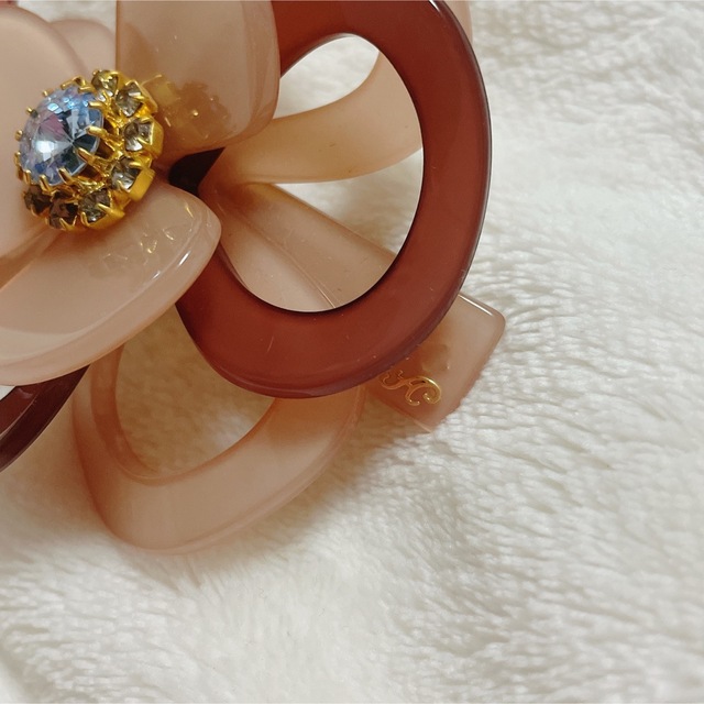 2025年最新入荷 acca - 未使用🌟acca カメリア バレッタの通販 by ゆり ヘアアクセサリー