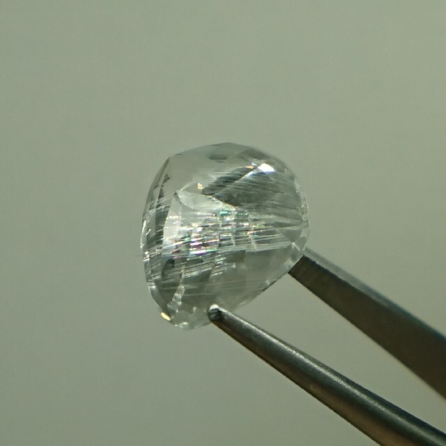 ルチルイントパーズ レインボー 11.3ct   1904