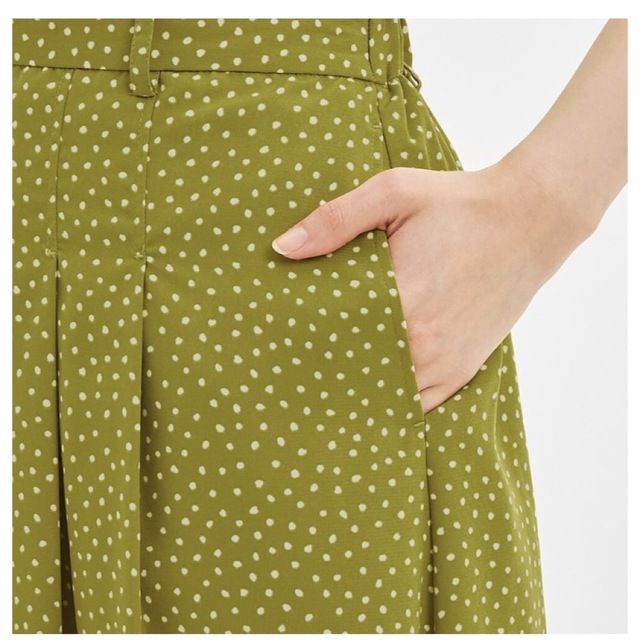 プリントフレアロングスカート(ドット) gu mサイズ　イエロー レディースのスカート(ロングスカート)の商品写真