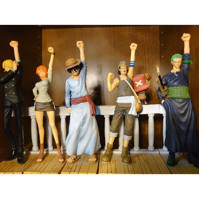 ONE PIECE(ワンピース)の【希少】アラバスタ 麦わらの一味 仲間の印 フィギュア6体セット ハンドメイドのおもちゃ(フィギュア)の商品写真