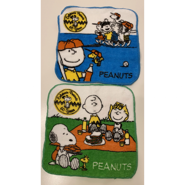 SNOOPY(スヌーピー)の未使用 PEANUTS スヌーピー ミニハンカチまとめ売り 2枚 16cmくらい エンタメ/ホビーのアニメグッズ(タオル)の商品写真