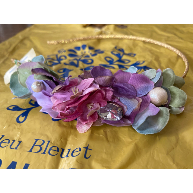 Bleu Bleuet(ブルーブルーエ)のブルーブルーエ　カチューシャ　ドライフラワー　花 レディースのヘアアクセサリー(カチューシャ)の商品写真