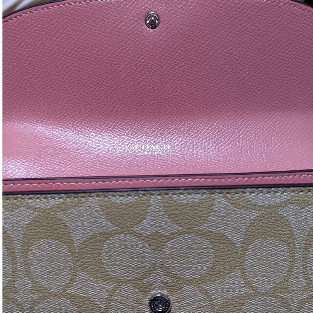 COACH(コーチ)のCOACH  長財布　シグネチャー　ピンクのワンポイント２ レディースのファッション小物(財布)の商品写真