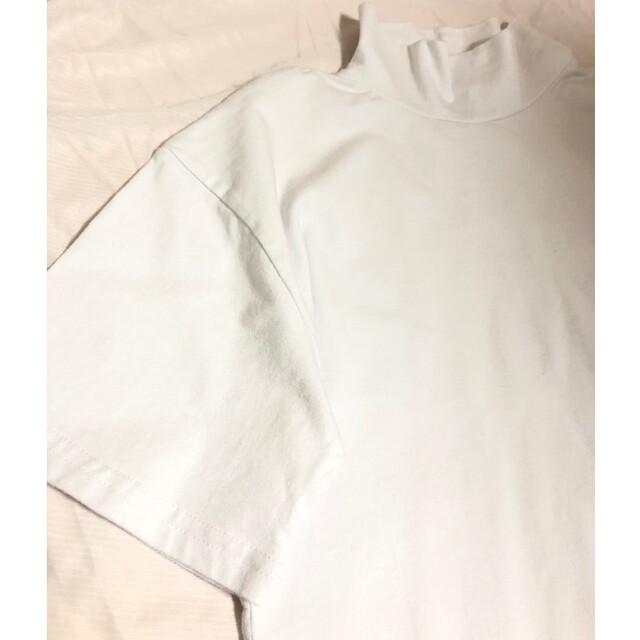 ハイネック　Tシャツ　Lサイズ　白 レディースのトップス(Tシャツ(半袖/袖なし))の商品写真
