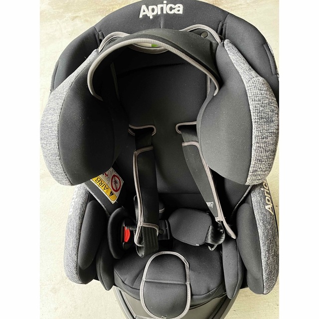 Aprica 新生児から使えるチャイルドシート 自動車用チャイルドシート本体