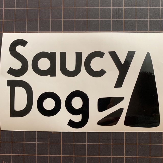Saucy Dog ロゴ カッティングステッカーの通販 by TAKE's shop Saucy Dog ロゴ カッティングステッカーの通販 by TAKE's shop