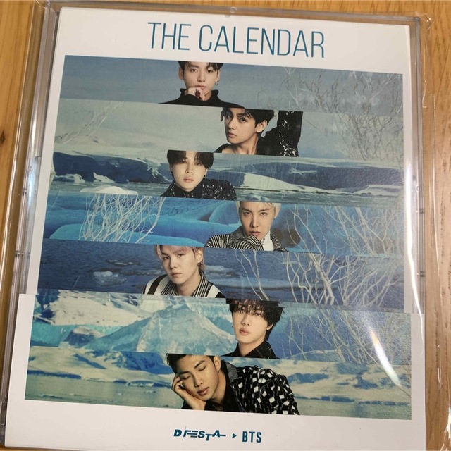 防弾少年団(BTS)(ボウダンショウネンダン)の★D'FESTA THE CALENDER BTS② インテリア/住まい/日用品の文房具(カレンダー/スケジュール)の商品写真