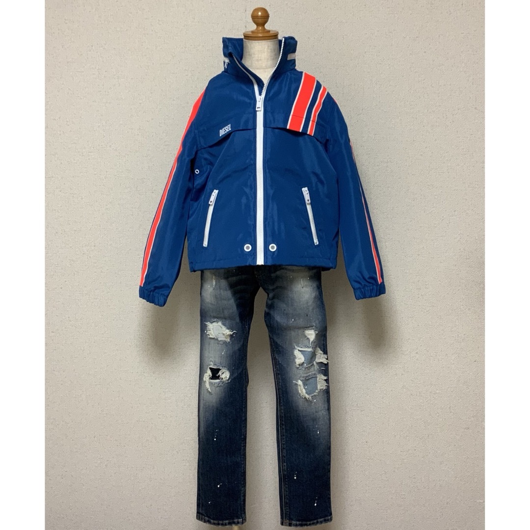 DIESEL(ディーゼル)の洗練されたデザイン　DIESEL KIDS　ジャケット パーカー　ブルー　6Y キッズ/ベビー/マタニティのキッズ服男の子用(90cm~)(ジャケット/上着)の商品写真