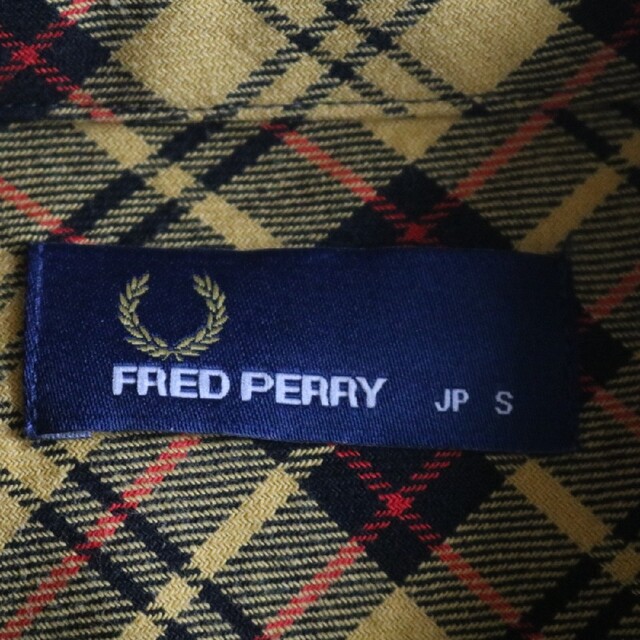 FRED PERRY(フレッドペリー)の【FRED PERRY】ブルゾン　チェック　差し色イエローチェック　ロゴ　S★ メンズのジャケット/アウター(ブルゾン)の商品写真