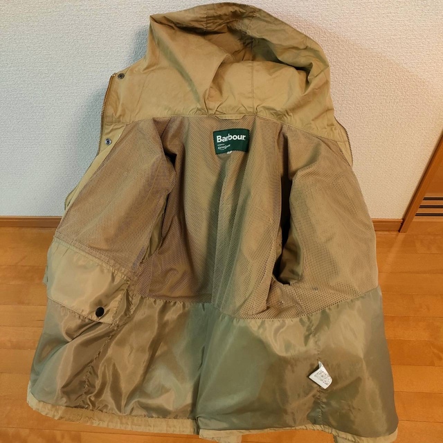 Barbour　kaptainsunshine　フードショートパーカー  メンズのジャケット/アウター(マウンテンパーカー)の商品写真