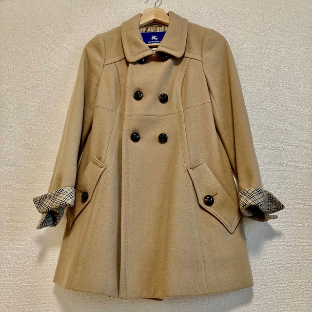 BURBERRY BLUE LABEL(バーバリーブルーレーベル)の即日発送★【美品】バーバリー コート ラビットファー M レディースのジャケット/アウター(ピーコート)の商品写真