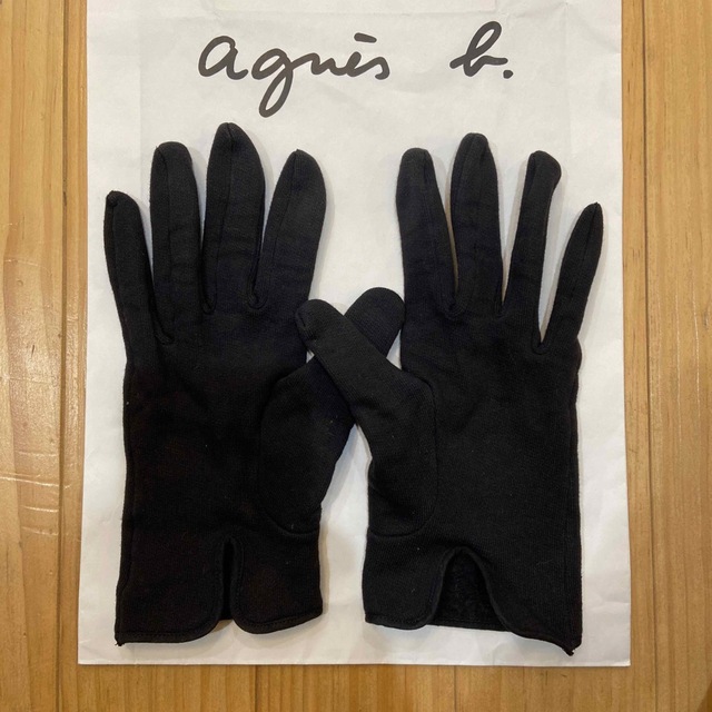 agnes b.(アニエスベー)の【フランス性】アニエス・ベー レザール刺繍 黒 綿グローブ レディースのファッション小物(手袋)の商品写真