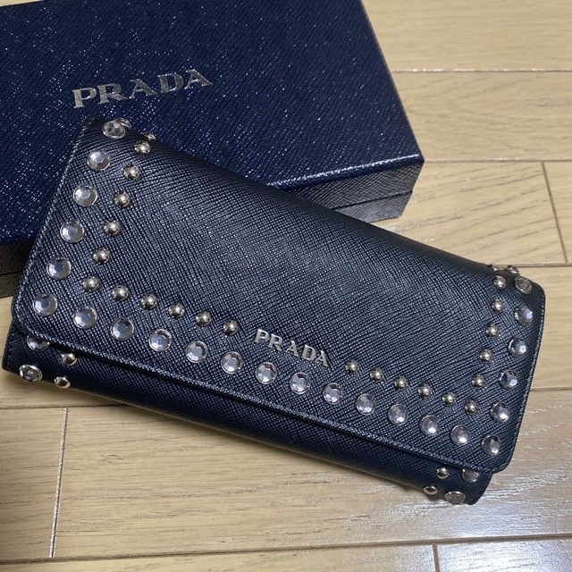 美品 希少♡ PRADA プラダ スタッズ ラインストーン サテン 美品 希少♡ PRADA プラダ スタッズ ラインストーン サテン