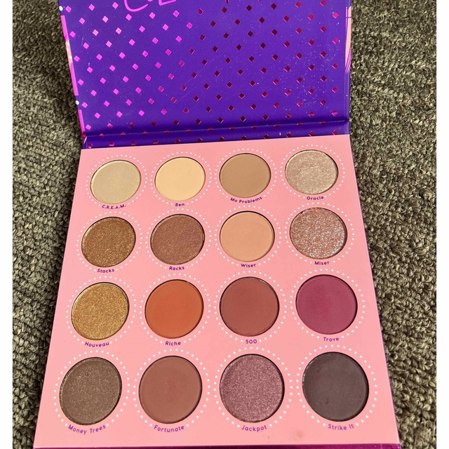 colourpop(カラーポップ)のcolour pop アイシャドウ パレット 16色 コスメ/美容のベースメイク/化粧品(アイシャドウ)の商品写真