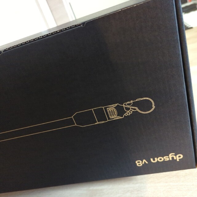 ダイソン dyson V8 SLIM FLUFFY EXTRA SV10K-