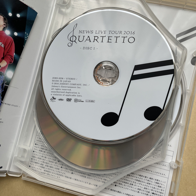 NEWS(ニュース)のNEWS　LIVE　TOUR　2016　QUARTETTO DVD エンタメ/ホビーのDVD/ブルーレイ(ミュージック)の商品写真