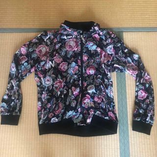 ジョイリッチ(JOYRICH)の☆お買い得品極美品ジョイリッチの花柄薄手のブルゾン☆(ブルゾン)