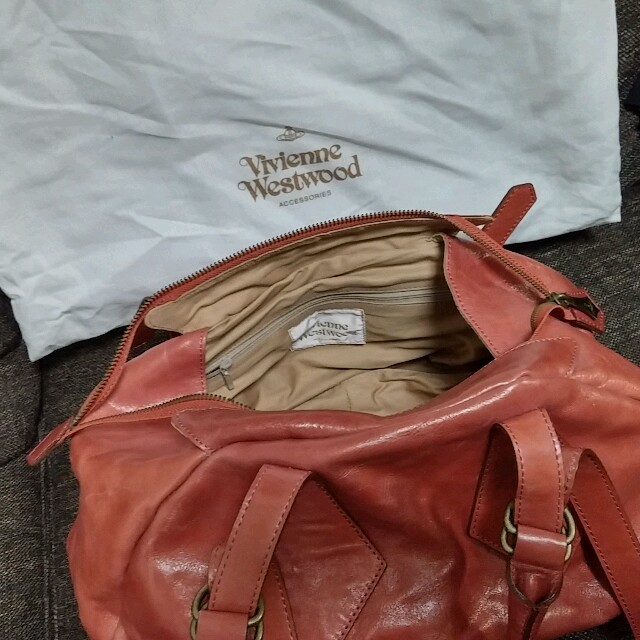 Vivienne Westwood(ヴィヴィアンウエストウッド)のvivienneレザーバッグ レディースのバッグ(ショルダーバッグ)の商品写真