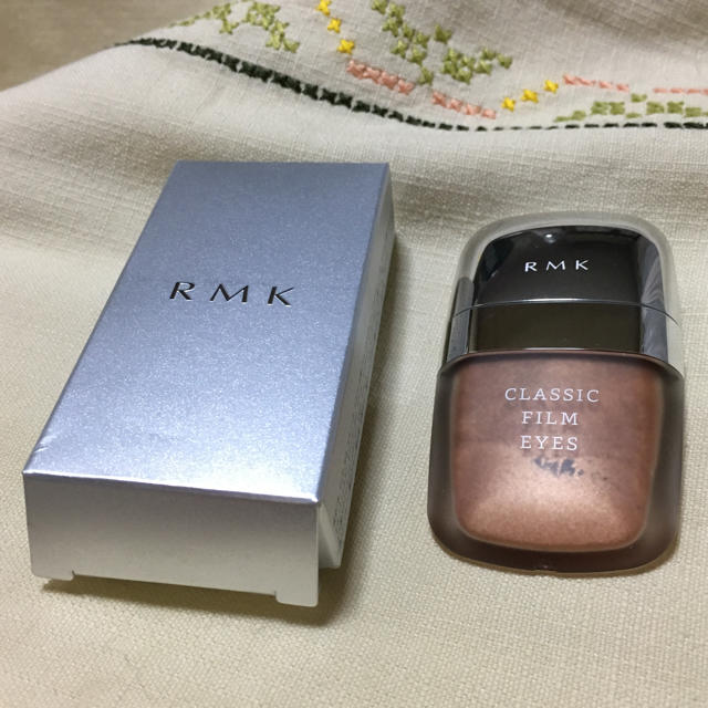 RMK(アールエムケー)のRMK ♯入手困難♯完売品♯ クラシックフィルムアイズ 07セピア コスメ/美容のベースメイク/化粧品(アイシャドウ)の商品写真