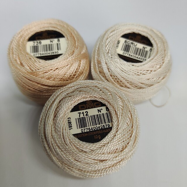 iiMK(アイアイエムケー)のDMC　コットンパール　8番刺繍糸セット ハンドメイドの素材/材料(生地/糸)の商品写真