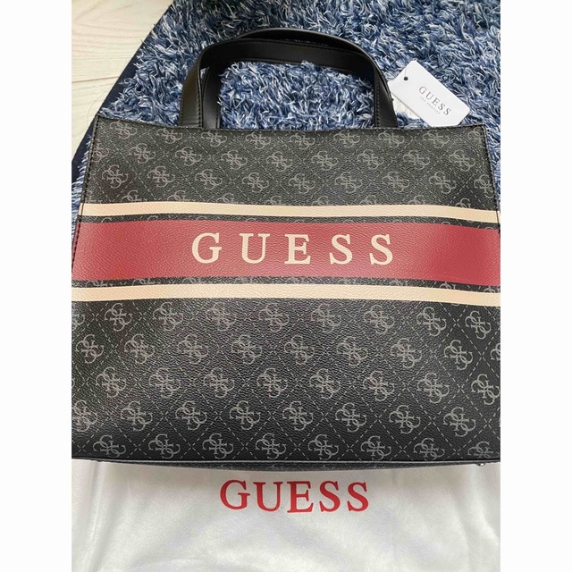 GUESS トートバッグ　　お値下げ！