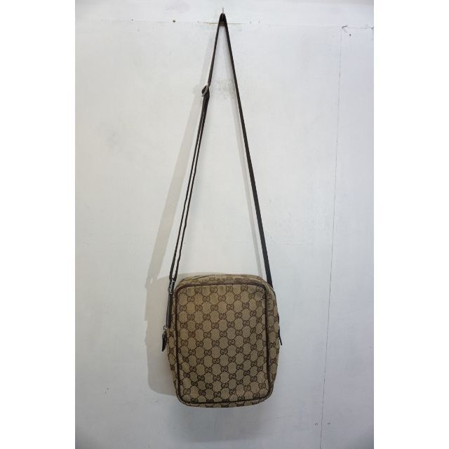 Gucci(グッチ)の正規 GUCCI GGキャンバス ショルダー バッグ ボディ 1225M▲ メンズのバッグ(ショルダーバッグ)の商品写真